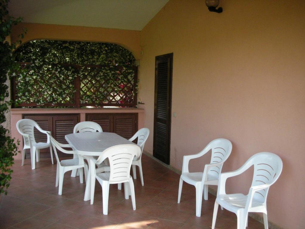 Case Vacanza Fenicotteri San Teodoro  Exterior photo